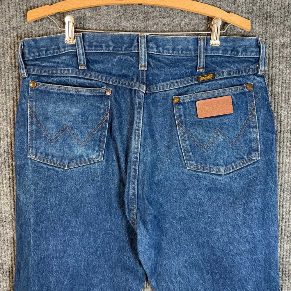 Vintage 90s Made in USA Wrangler 13MWZ Cowboy Cut Jeans Mens 35x31 Classic Denim